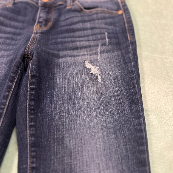 Judy Blue juniors distressed Jeans
T1 - Picture 12 of 15